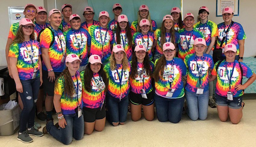 Read article titled Student Council T-Shirts Spark a Trading Frenzy